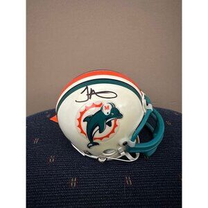 Tyreek Hill Signed autograph Miami Dolphins Throwback VSR4 Mini Helmet Beckett